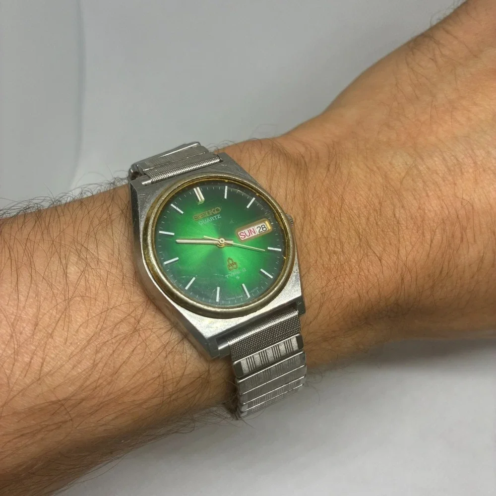 Seiko Type II 7546-7060 Quartz Men Watch Green Gradient Dial Stretch Band- RUNS!